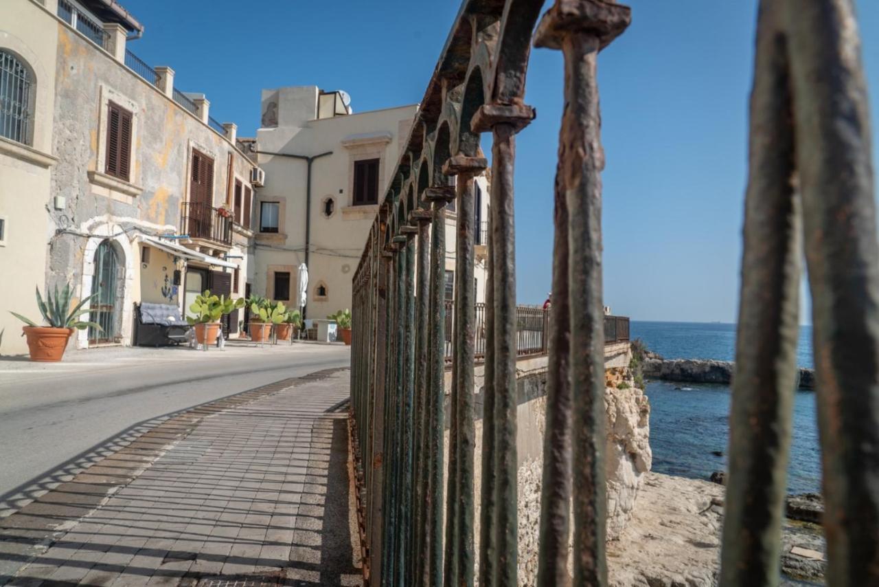 Suite Ortigia Vista Mare Сиракуза Екстериор снимка