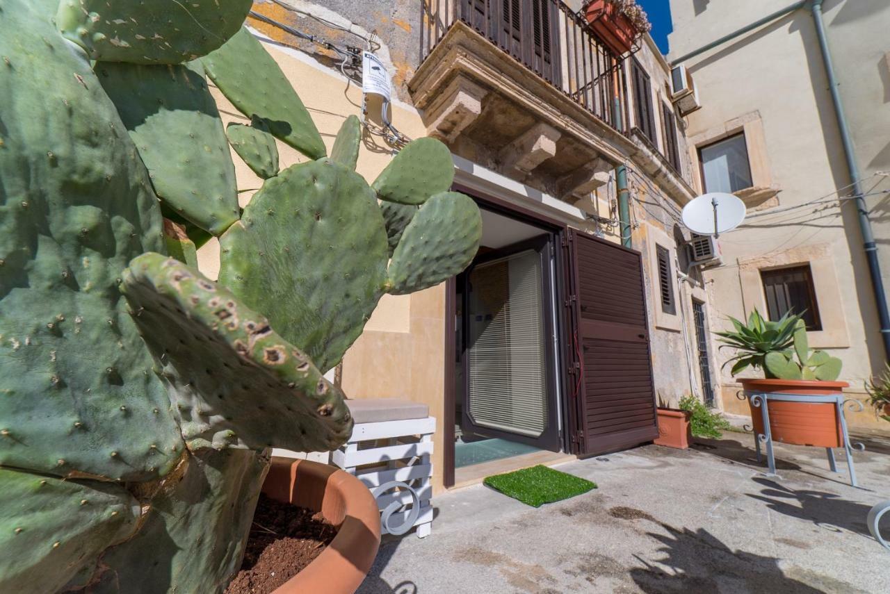 Suite Ortigia Vista Mare Сиракуза Екстериор снимка